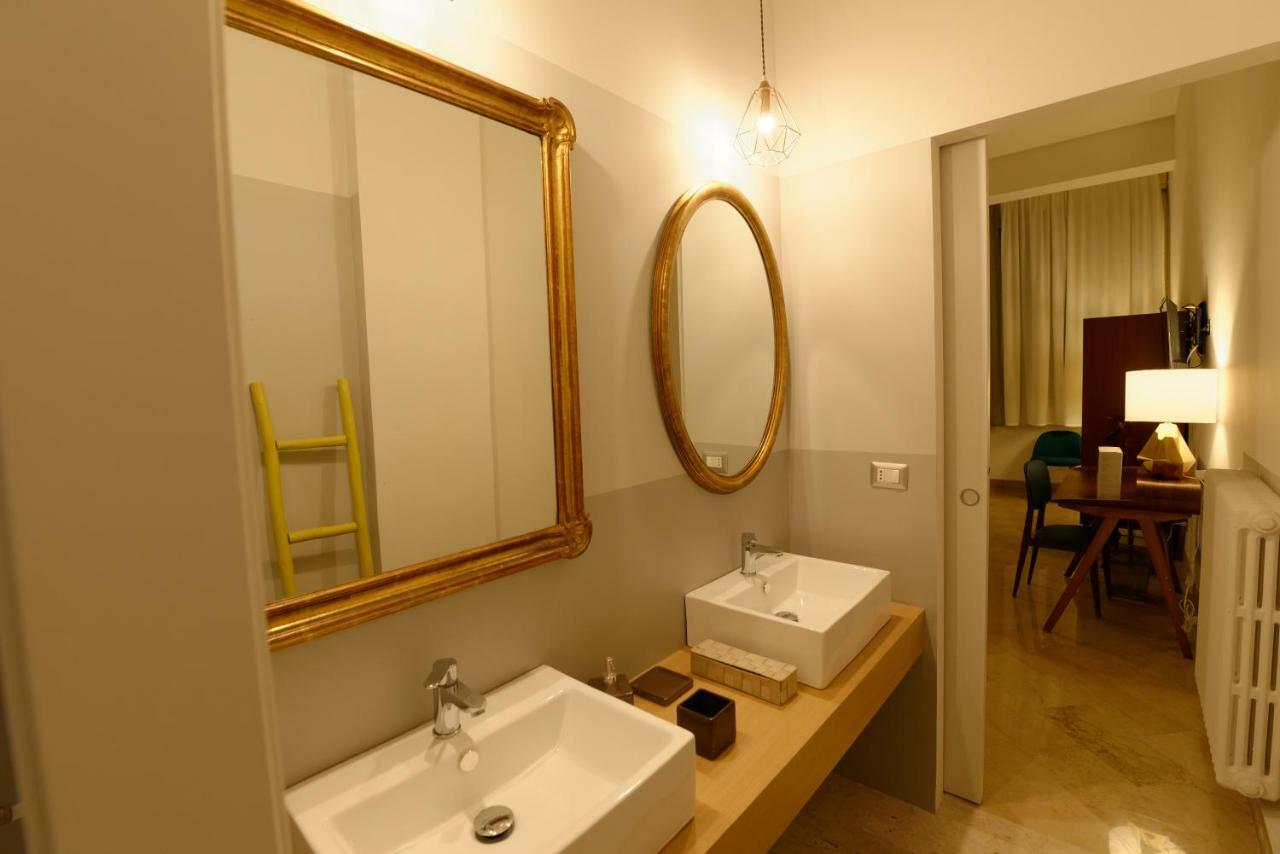 B&B Questa Casa Non E'Un Albergo Palermo Buitenkant foto