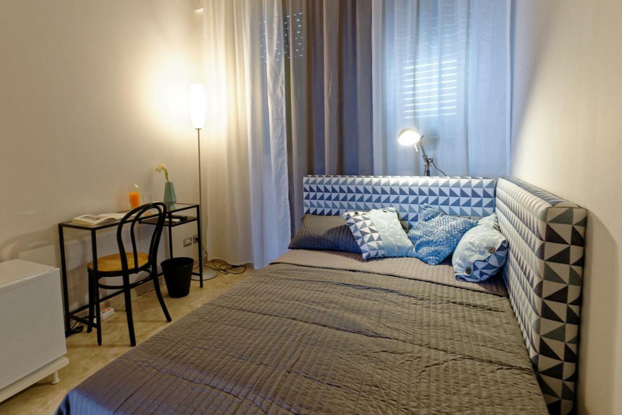 B&B Questa Casa Non E'Un Albergo Palermo Buitenkant foto