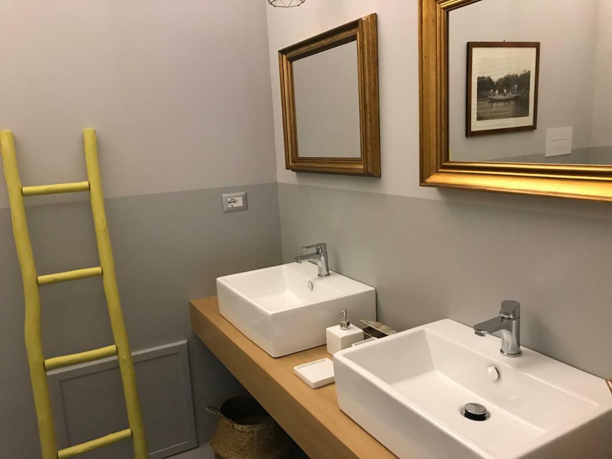 B&B Questa Casa Non E'Un Albergo Palermo Buitenkant foto