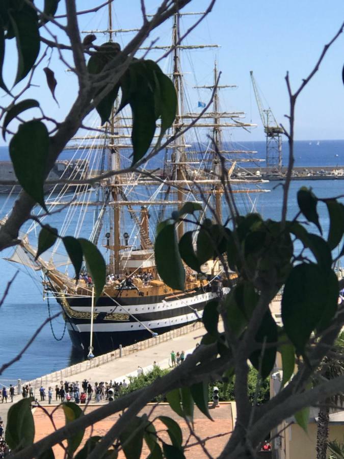 B&B Questa Casa Non E'Un Albergo Palermo Buitenkant foto